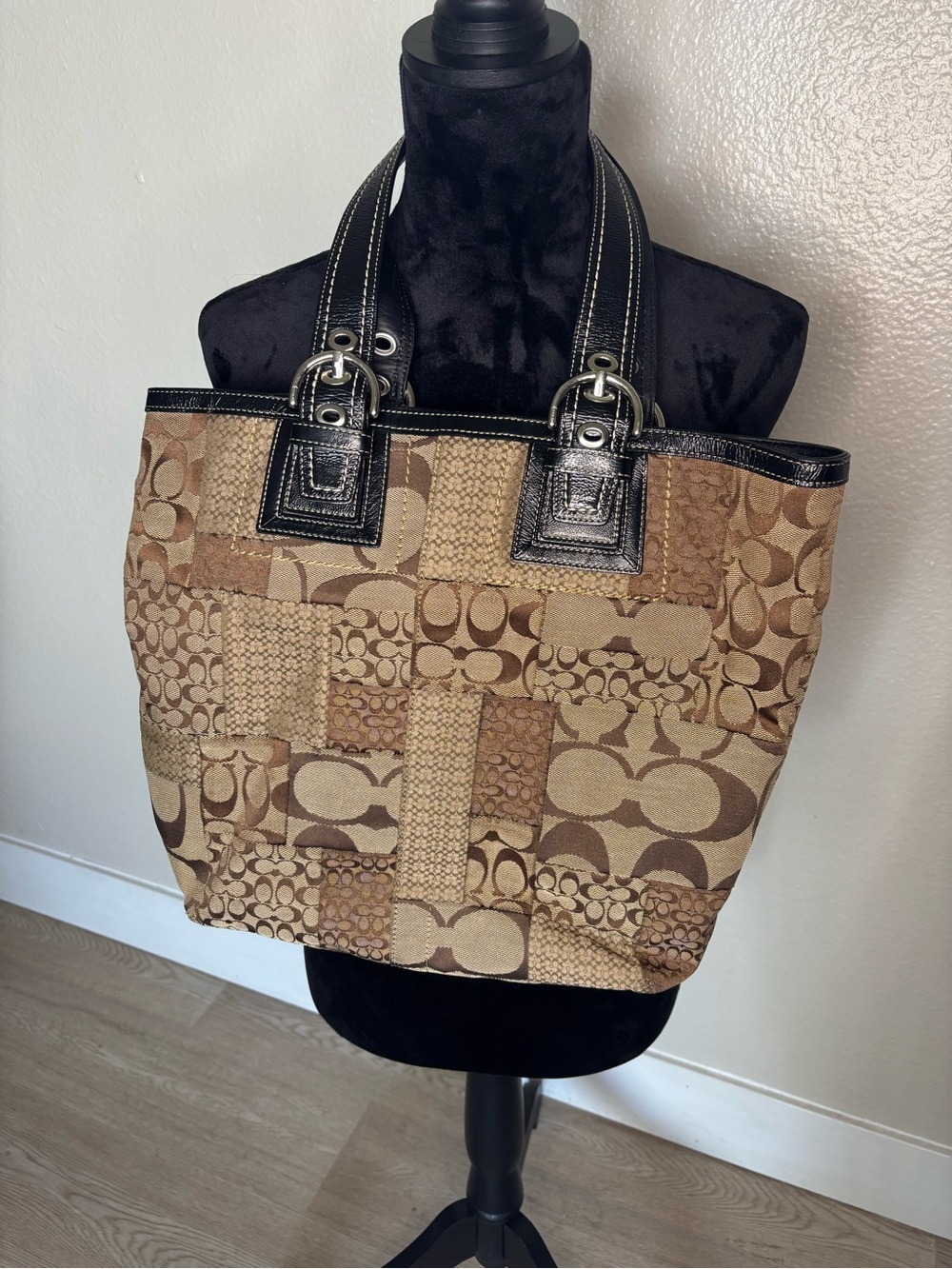 Coach Vintage Soho Signature Patchwork Tote in Brown with Black Trim - Picture 2 of 10